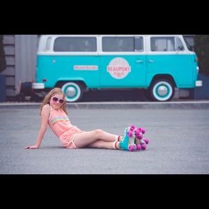 Tiny whales romper. 12/14 but definitely runs small. I’d say 8/10. Worn once